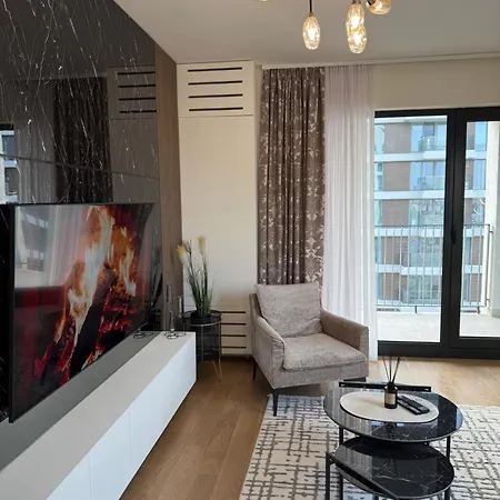 Waterfront Sky & River View Residences Appartamento