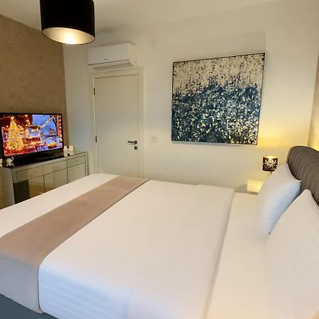 Waterfront Sky & River View Residences *